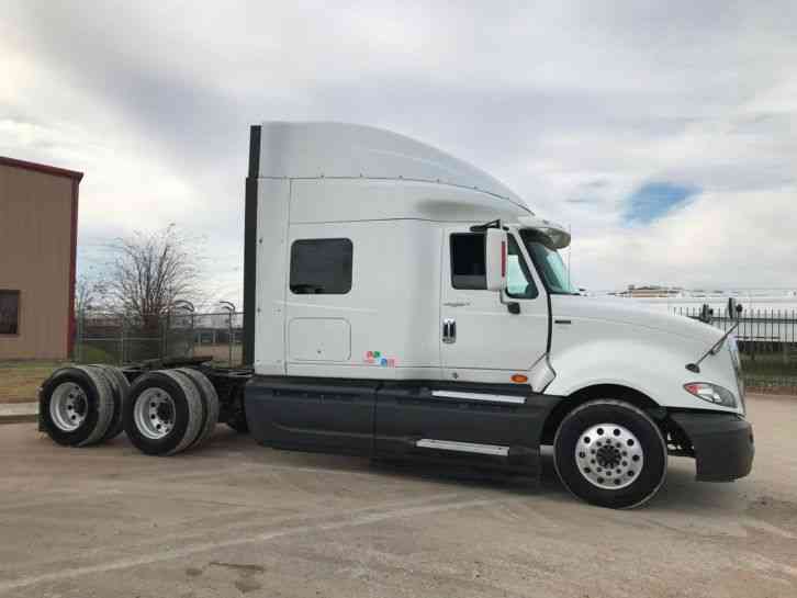 International PROSTAR SLEEPER TRACTOR TRUCK (2012)