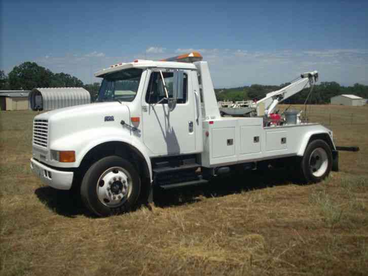 International 4700 (2000)