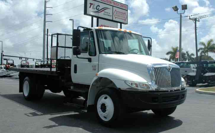 International 4300 . . KARGO KING ll ROLL-OFF. . EQUIPMENT HAULER. . DUMP. . (2007)