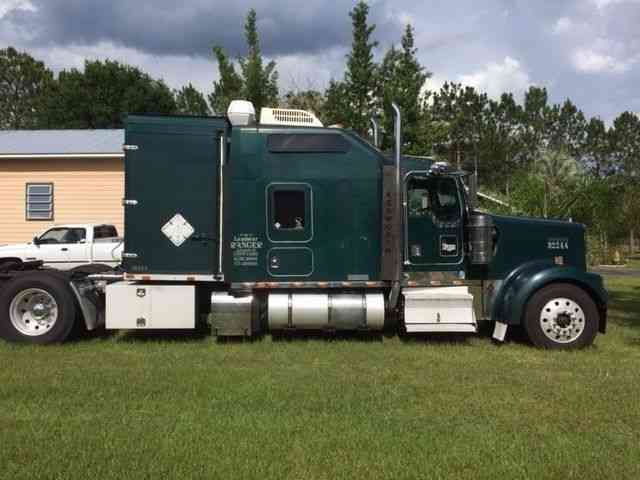 Kenworth W900L (2001)