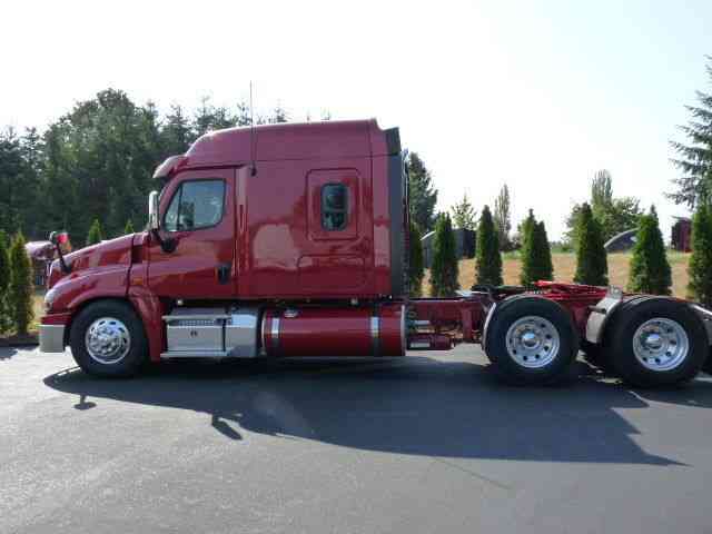 Freightliner CASCADIA (2013)
