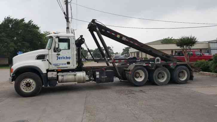 Mack CV713 (2007)