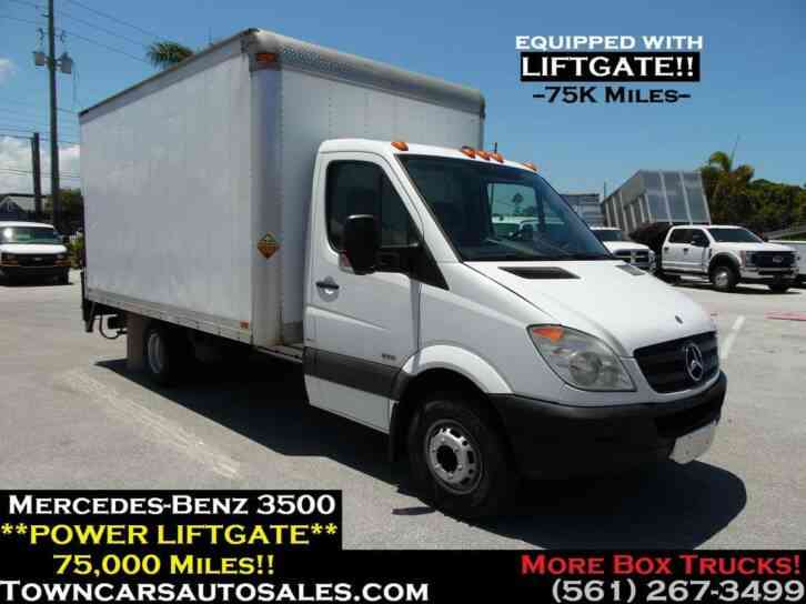 Mercedes-Benz Sprinter Diesel Box Truck w/Liftgate (2011) : Van / Box