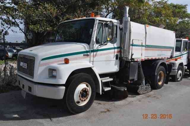 Freightliner FL70 (1999)