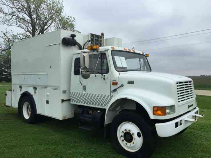 International 4900 (1998)