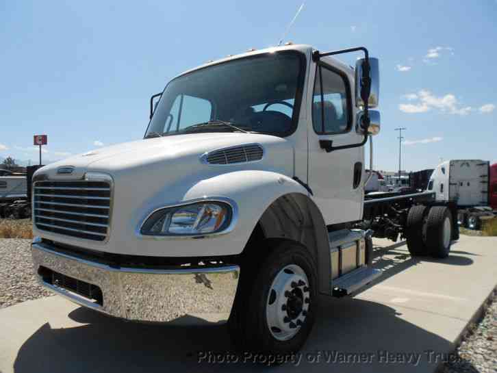 Freightliner M2-106 Cab & Chassis (2017)