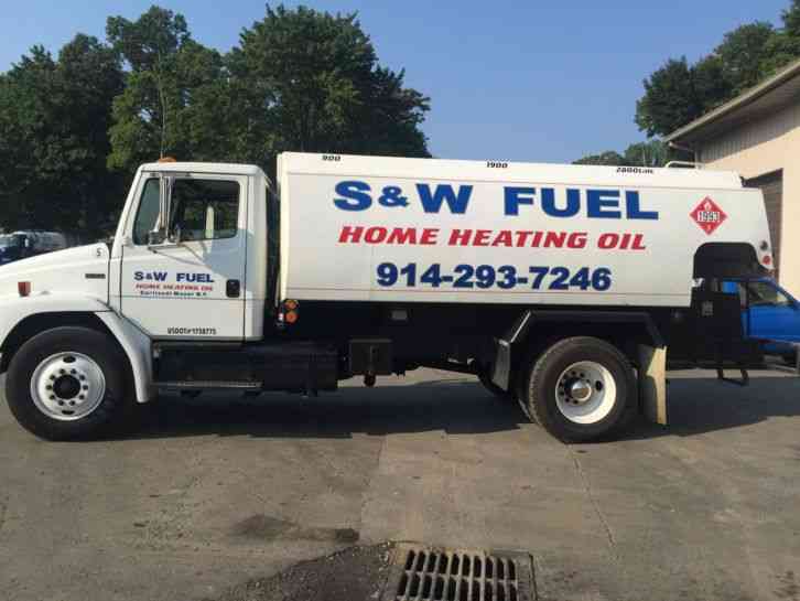 Freightliner FL70 FL 70 Heating Oil Truck (2003)