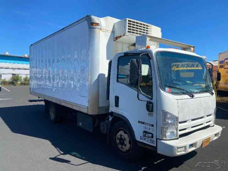 Penske Used Trucks - unit # 104410 - 2014 Isuzu NQR