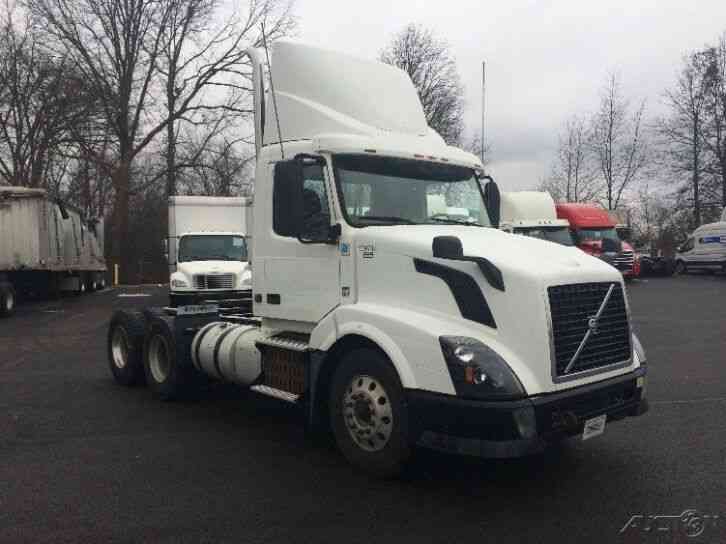 Volvo VNL64T300 (2015)