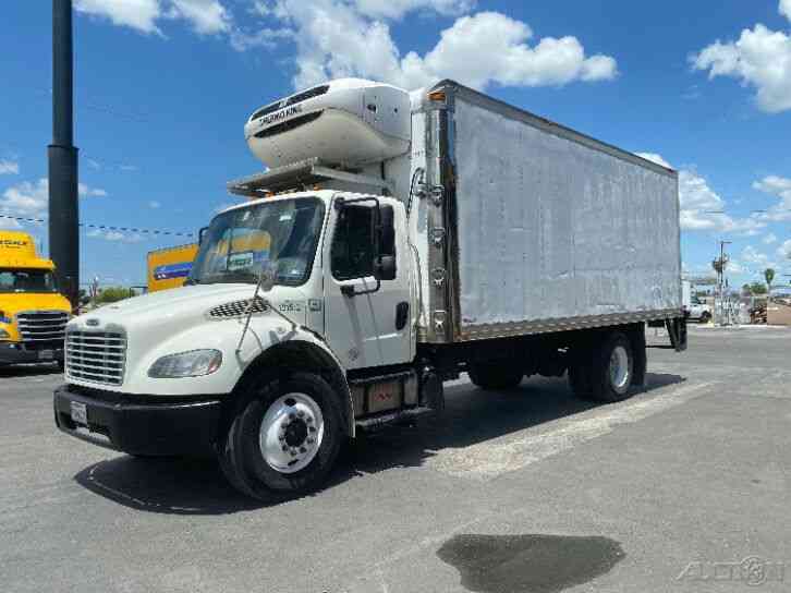 Freightliner BUSINESS CLASS M2 106 (2015) : Medium Trucks