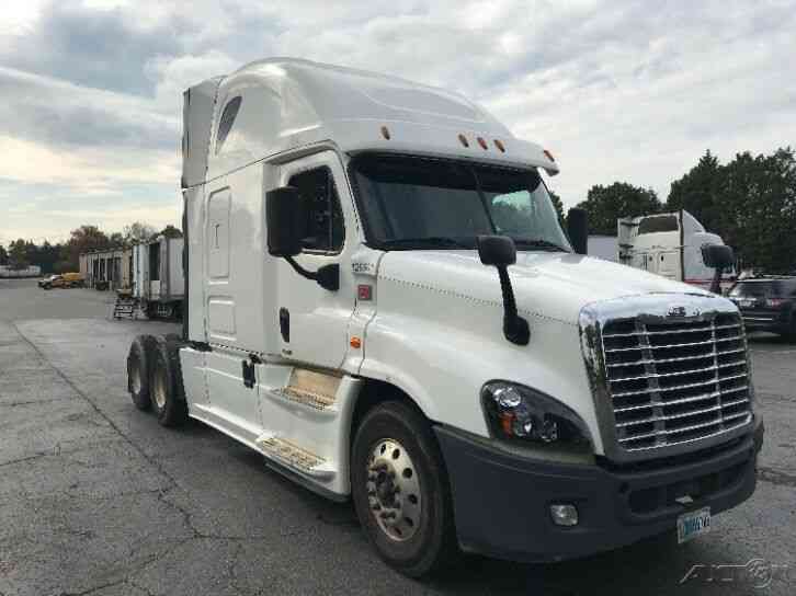 Penske Used Trucks - unit # 129691 - 2016 Freightliner CASCADIA 125