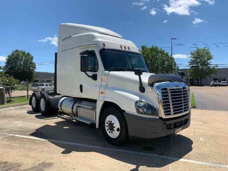 Penske Used Trucks - unit # 153421 - 2017 Freightliner CASCADIA 125