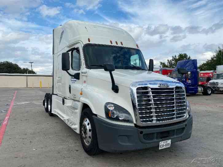 Penske Used Trucks - unit # 153523 - 2016 Freightliner CASCADIA 125