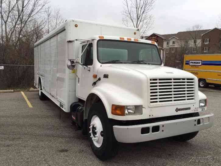 International 4900 (2000)