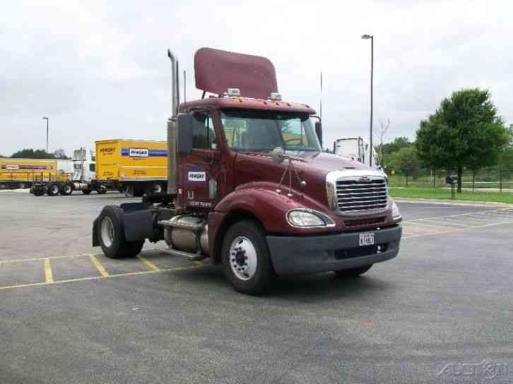 Freightliner CL12042ST-COLUMBIA 120 (2007)