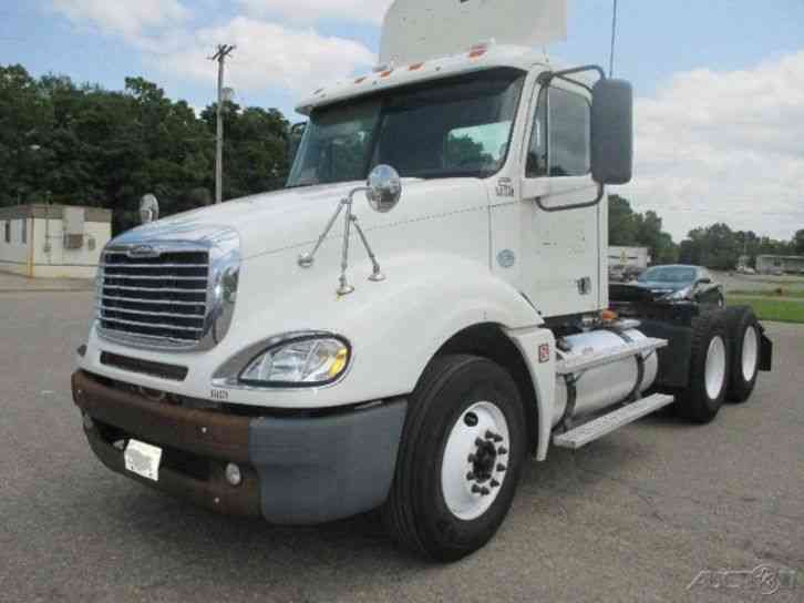 Freightliner CL12064ST-COLUMBIA 120 (2008)