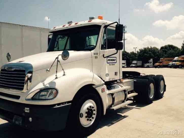 Freightliner CL12064ST-COLUMBIA 120 (2009)