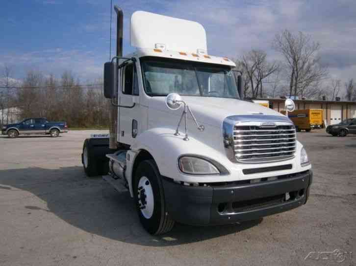 Freightliner CL12042ST-COLUMBIA 120 (2009)