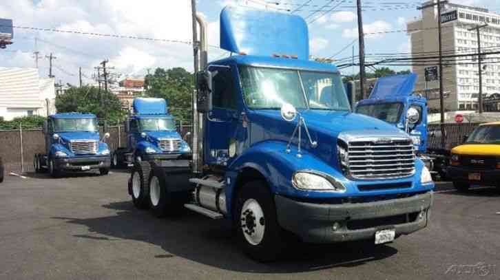 Freightliner CL12064ST-COLUMBIA 120 (2009)