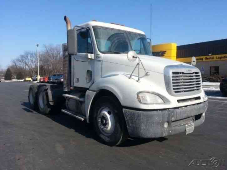 Freightliner CL12064ST-COLUMBIA 120 (2009)