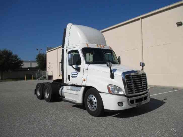 Freightliner CA12564DC - CASCADIA (2009)