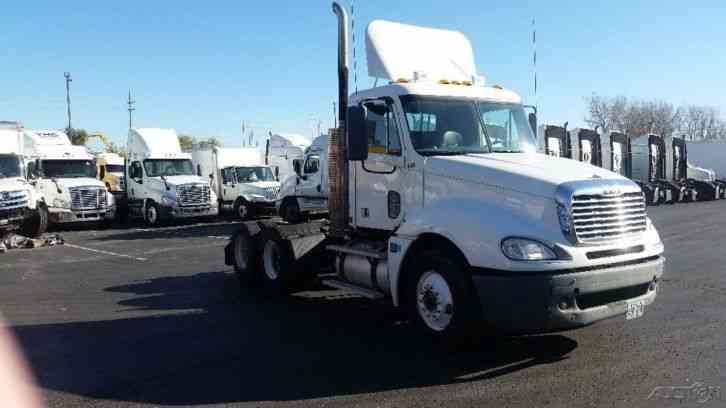 Freightliner CL12064ST-COLUMBIA 120 (2009)