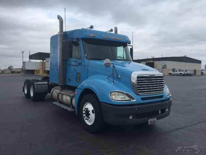 Freightliner CL12064ST-COLUMBIA 120 (2009)