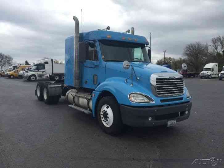 Freightliner CL12064ST-COLUMBIA 120 (2009)