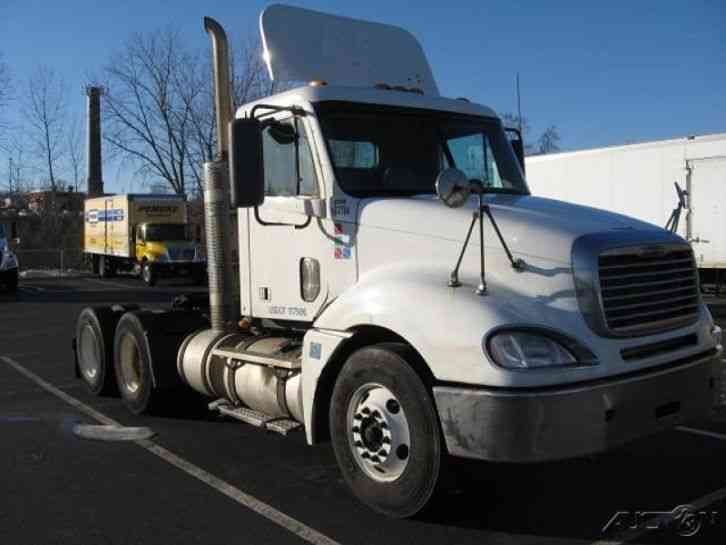 Freightliner CL12064ST-COLUMBIA 120 (2009)