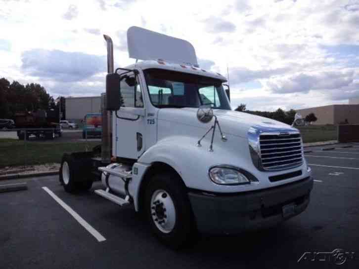 Freightliner CL12042ST-COLUMBIA 120 (2009)