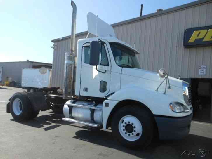 Freightliner CL12042ST-COLUMBIA 120 (2009)