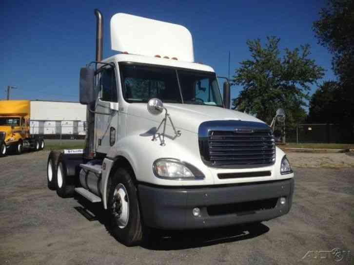 Freightliner CL12064ST-COLUMBIA 120 (2009)