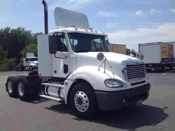 Freightliner CL12064ST-COLUMBIA 120 (2009)