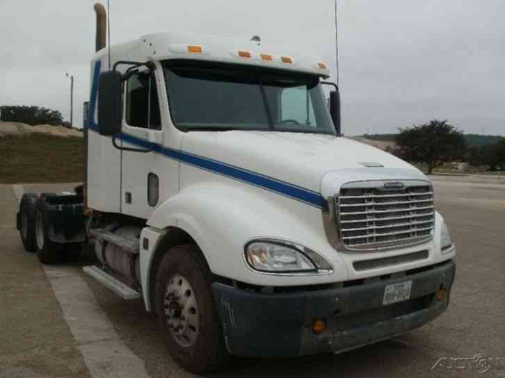 Freightliner CL12064ST-COLUMBIA 120 (2010)