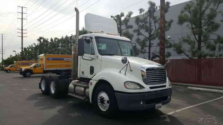 Freightliner CL12064ST-COLUMBIA 120 (2010)