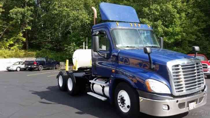 Freightliner CA12564DC - CASCADIA (2010)