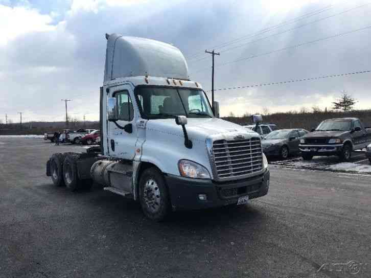 Freightliner CA12564DC - CASCADIA (2011)