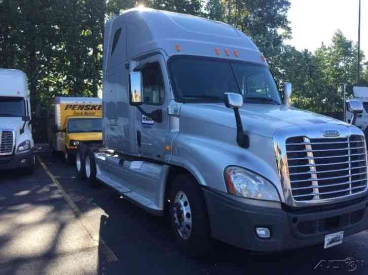 Freightliner CA12564DC - CASCADIA (2010)