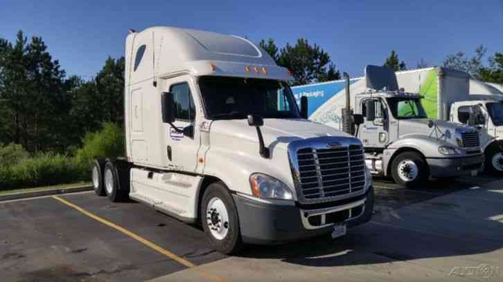 Freightliner CA12564DC - CASCADIA (2011)