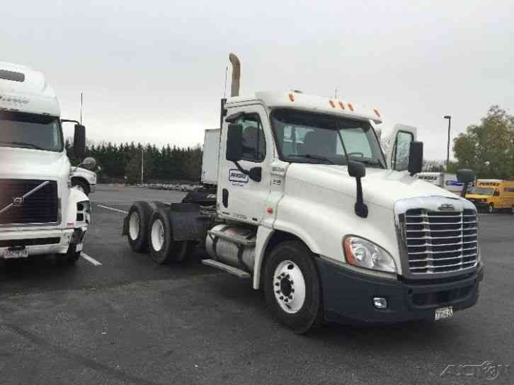 Freightliner CA12564DC - CASCADIA (2011)