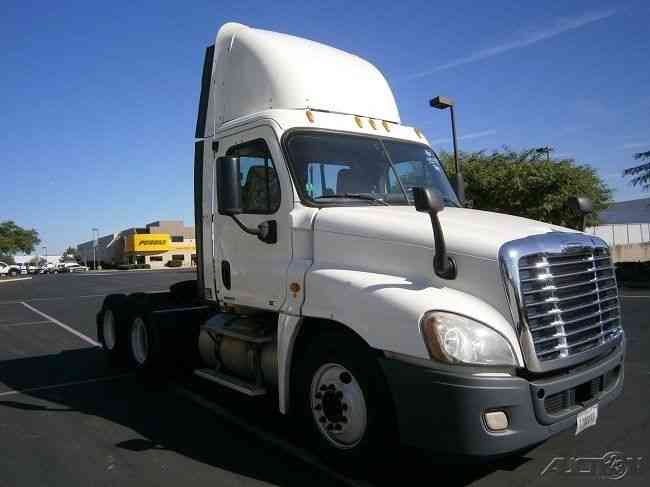 Freightliner CA12564DC - CASCADIA (2011)