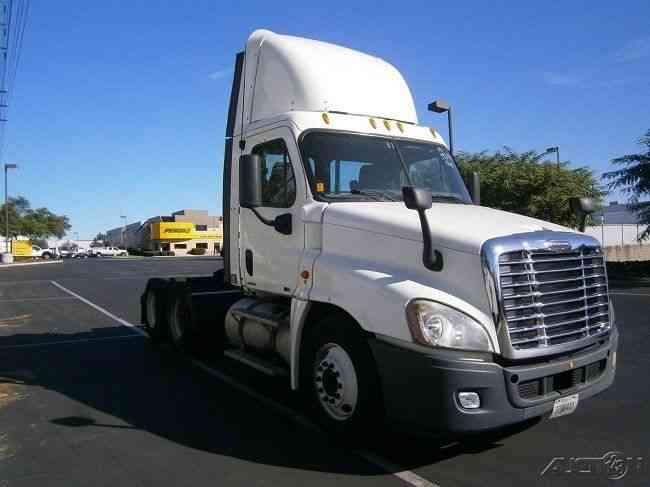 Freightliner CA12564DC - CASCADIA (2011)