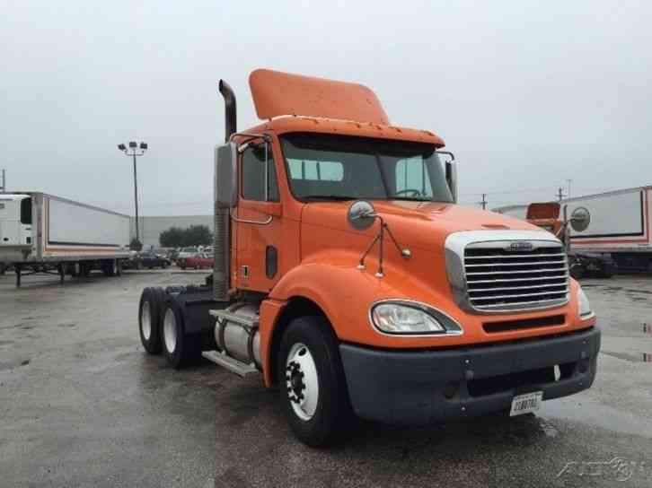 Freightliner CL12064ST-COLUMBIA 120 (2009)