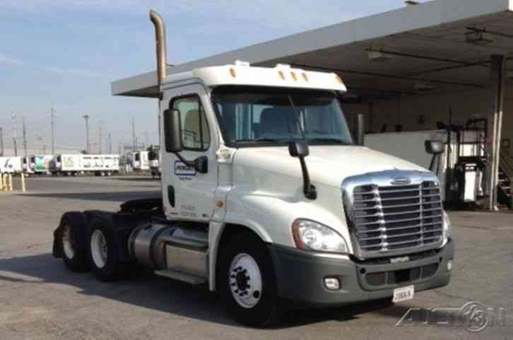 Freightliner CA12564DC - CASCADIA (2011)