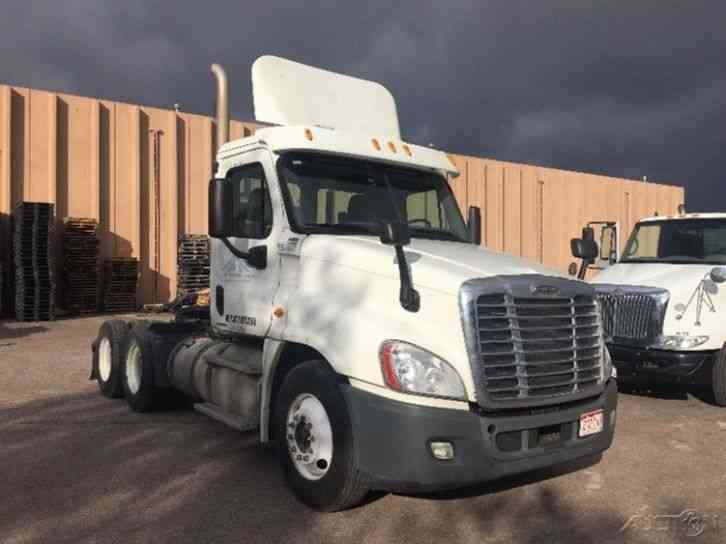 Freightliner CA12564DC - CASCADIA (2011)