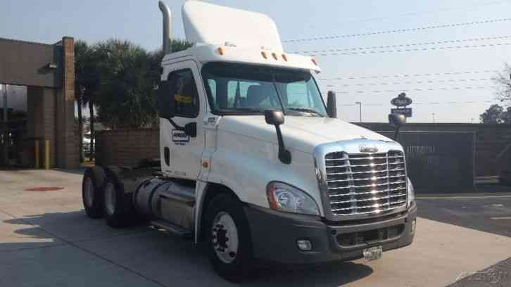 Freightliner CA12564DC - CASCADIA (2011)