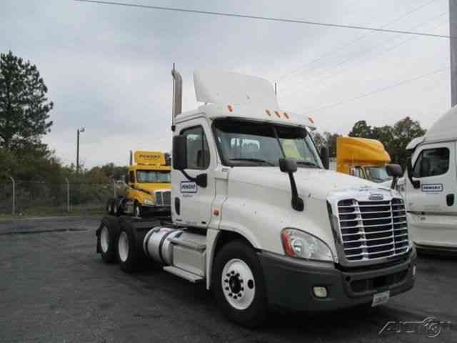 Freightliner CA12564DC - CASCADIA (2011)