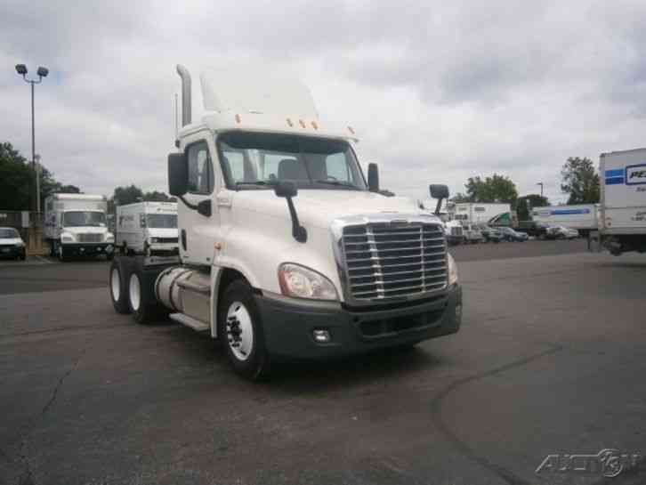 Freightliner CA12564DC - CASCADIA (2011)