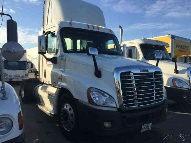 Freightliner CA12542DC - CASCADIA (2011)