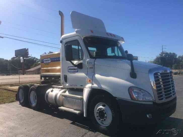 Freightliner CA12564DC - CASCADIA (2011)